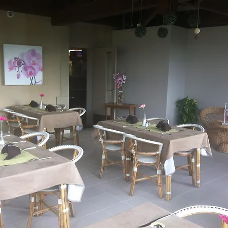 Отель Le Relais Des Bergers 3*